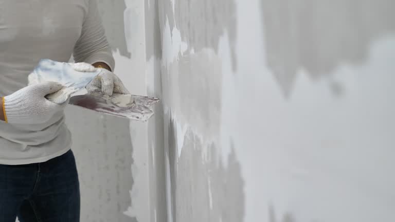 Best Commercial Painting  in Utica, OH